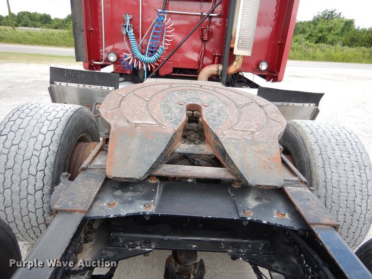 image for item HS9651 2006 Peterbilt 387  semi tractor