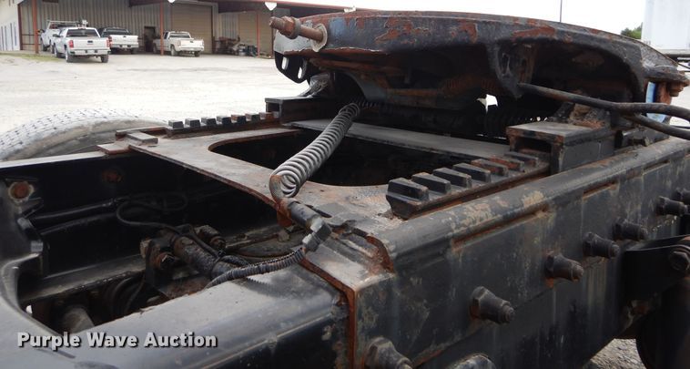 image for item HS9651 2006 Peterbilt 387  semi tractor