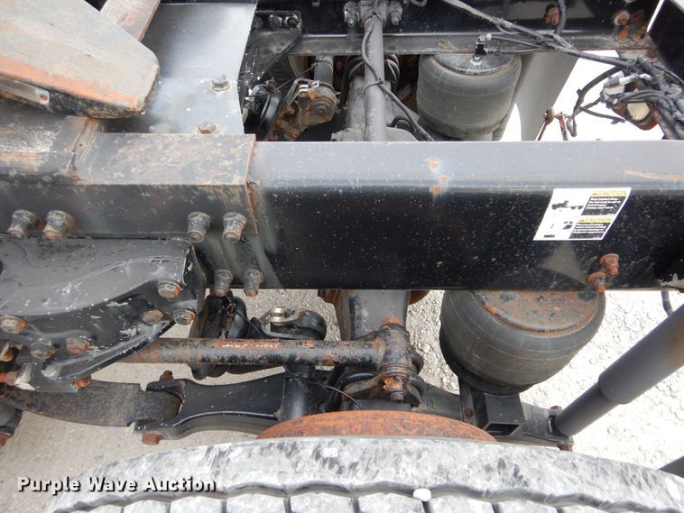 image for item HS9651 2006 Peterbilt 387  semi tractor