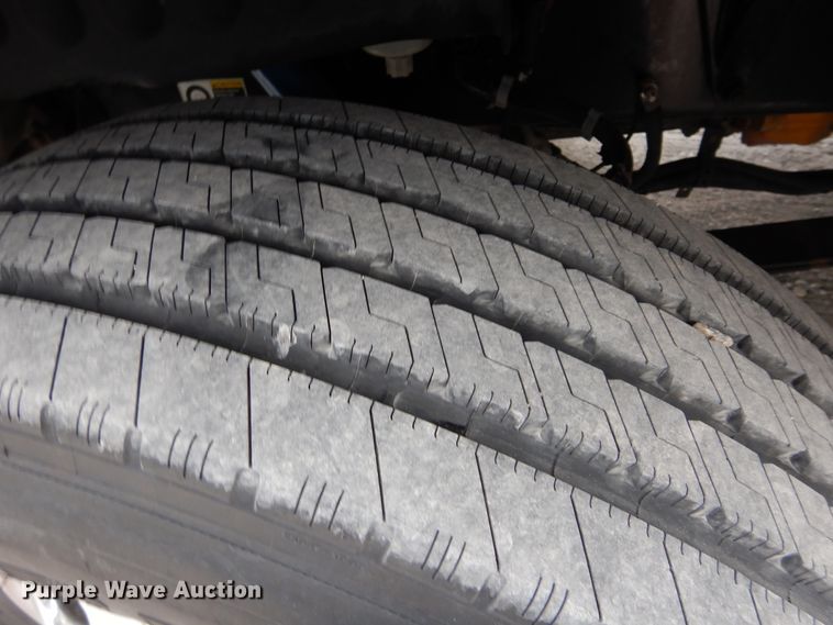 image for item HS9651 2006 Peterbilt 387  semi tractor