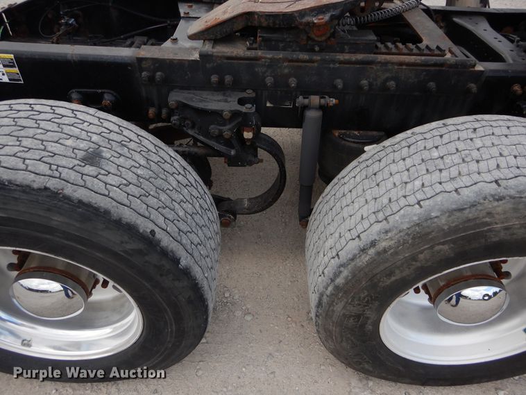 image for item HS9651 2006 Peterbilt 387  semi tractor