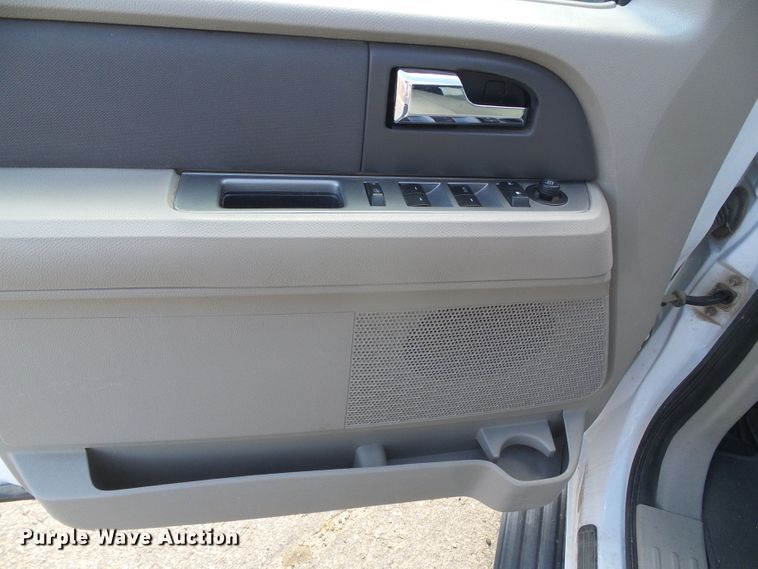 image for item DD0481 2008 Ford Expedition XLT  SUV