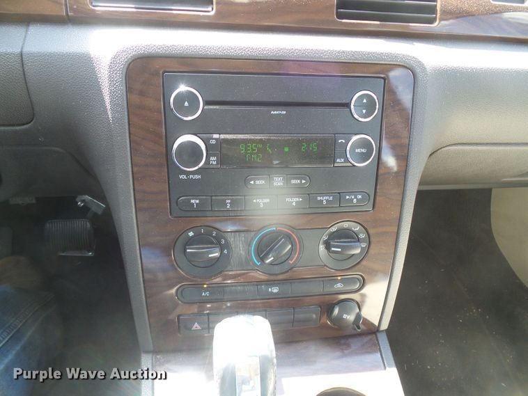 image for item DD0482 2008 Ford Taurus SEL