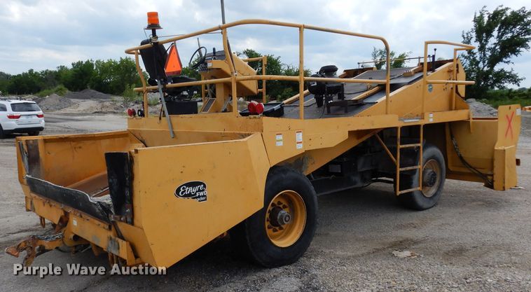 image for item DF4087 2001 Etnyre FWD  chip spreader