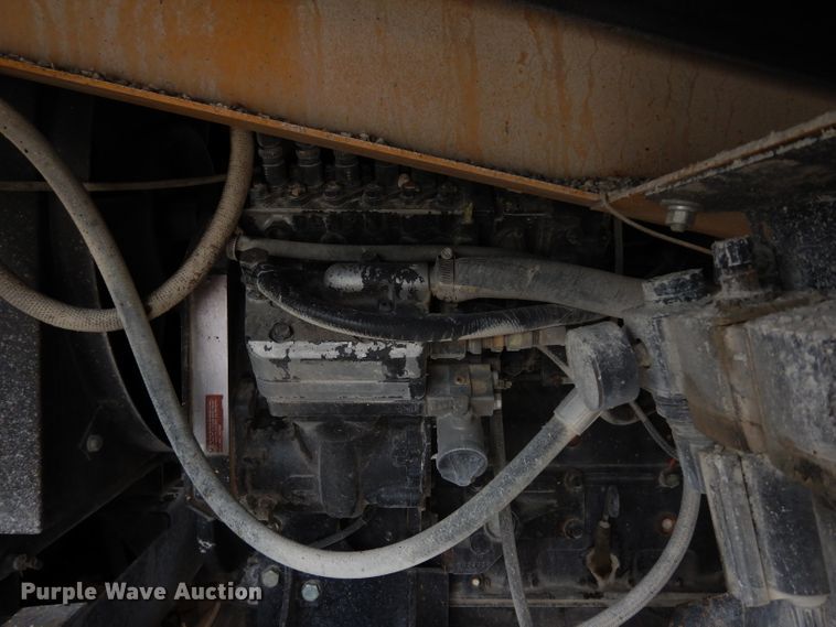 image for item DF4087 2001 Etnyre FWD  chip spreader