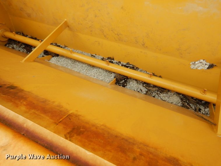 image for item DF4087 2001 Etnyre FWD  chip spreader