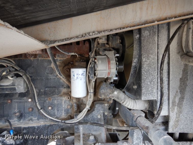 image for item DF4087 2001 Etnyre FWD  chip spreader