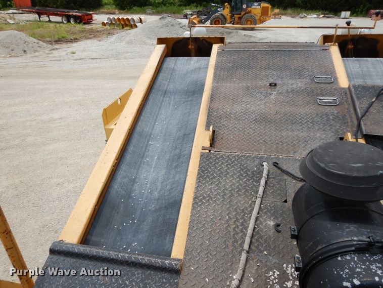 image for item DF4087 2001 Etnyre FWD  chip spreader