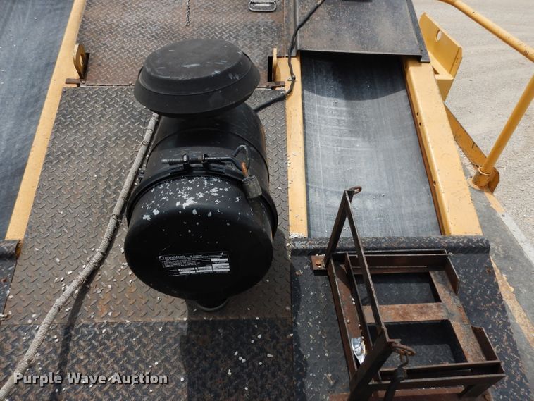 image for item DF4087 2001 Etnyre FWD  chip spreader