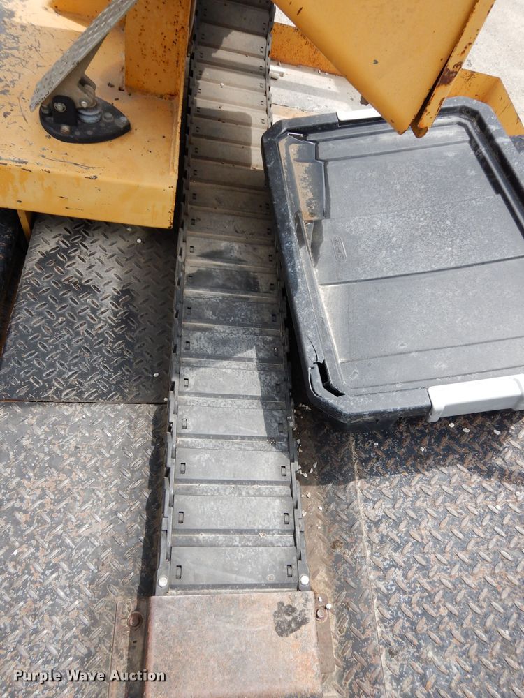 image for item DF4087 2001 Etnyre FWD  chip spreader