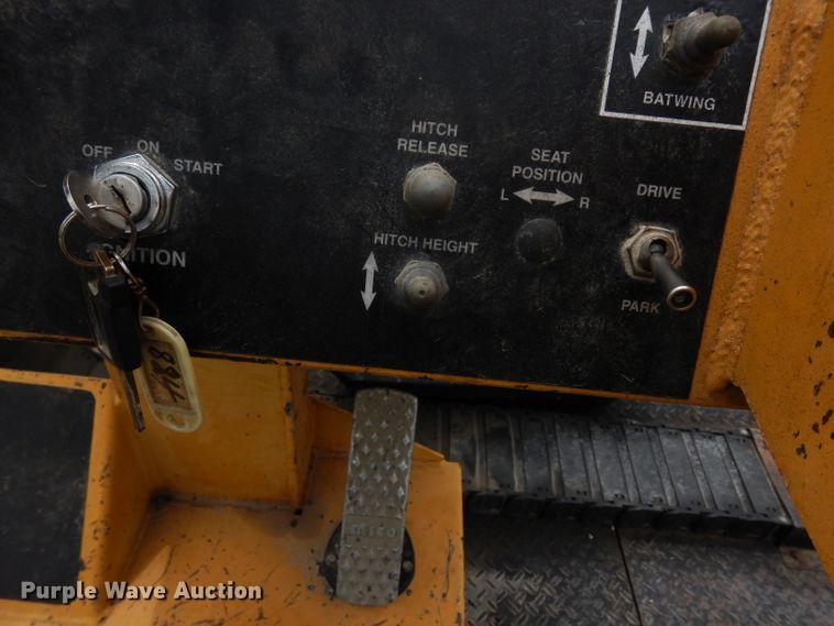 image for item DF4087 2001 Etnyre FWD  chip spreader