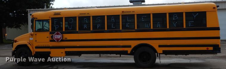 image for item DF4096 2004 Freightliner FS65  school bus