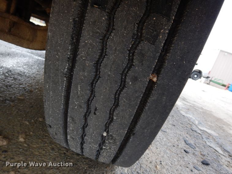 image for item DF4096 2004 Freightliner FS65  school bus