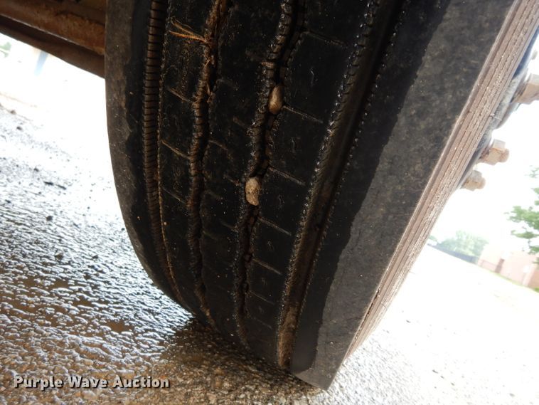 image for item DF4096 2004 Freightliner FS65  school bus