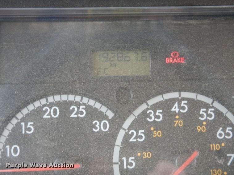 image for item DF4096 2004 Freightliner FS65  school bus