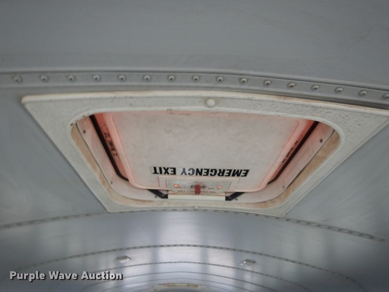 image for item DF4096 2004 Freightliner FS65  school bus