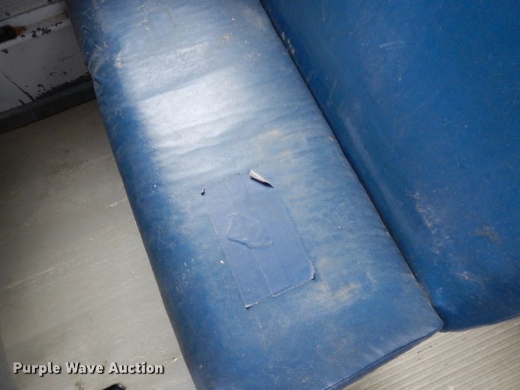 image for item DF4096 2004 Freightliner FS65  school bus