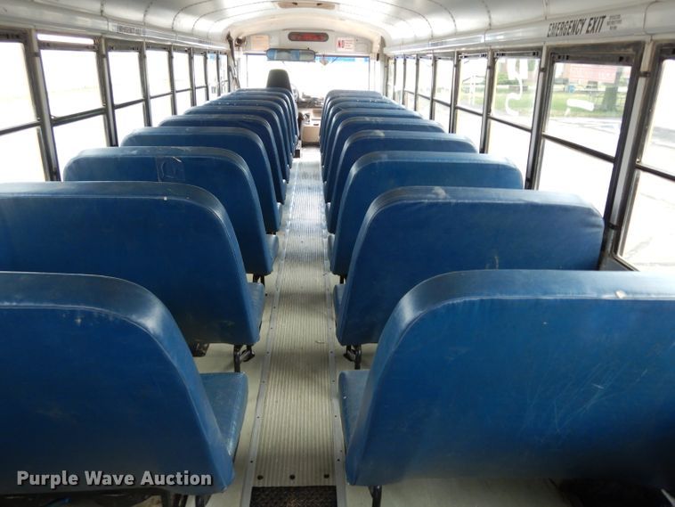 image for item DF4096 2004 Freightliner FS65  school bus