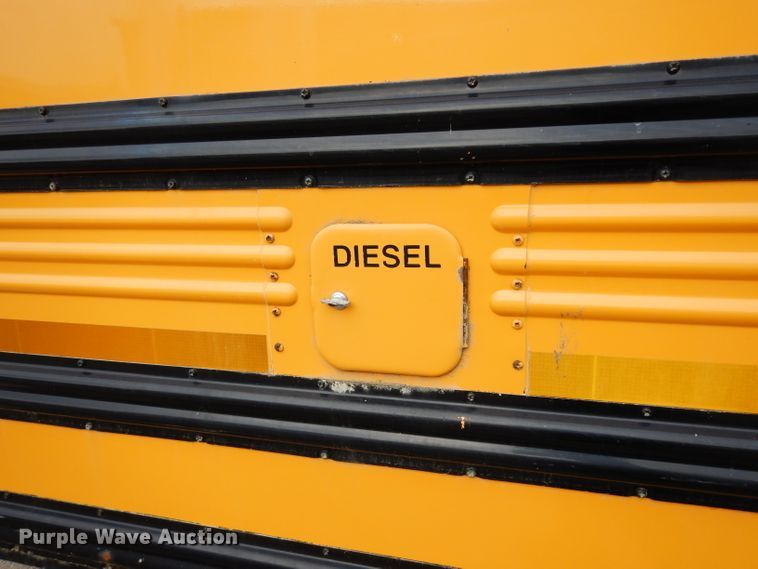 image for item DF4096 2004 Freightliner FS65  school bus