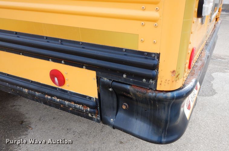 image for item DF4096 2004 Freightliner FS65  school bus