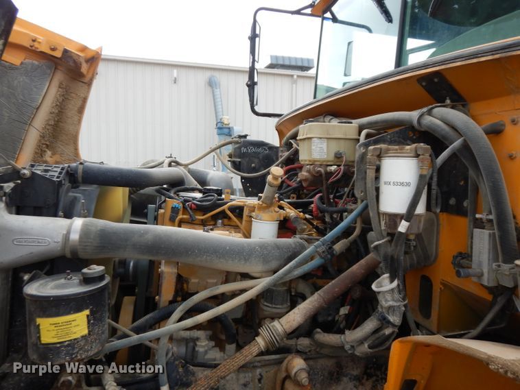 image for item DF4096 2004 Freightliner FS65  school bus