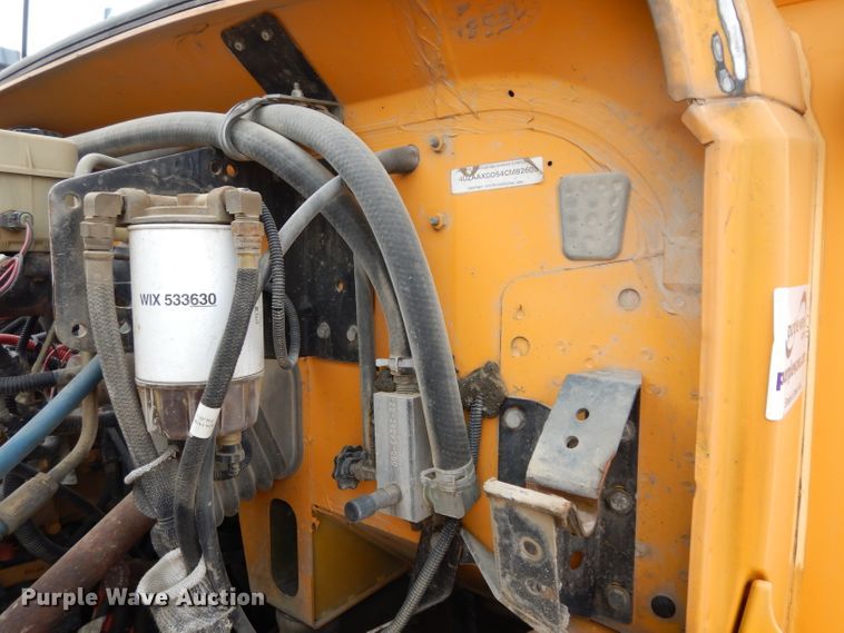 image for item DF4096 2004 Freightliner FS65  school bus