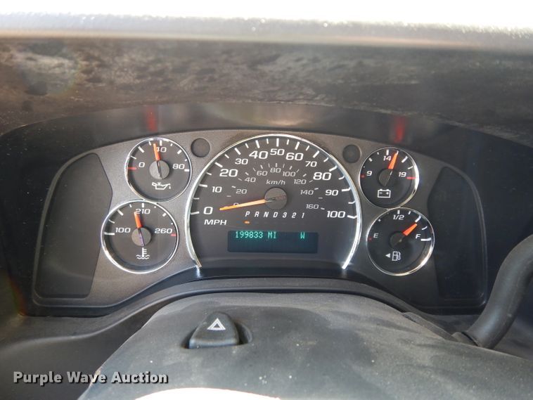 image for item DF4105 2011 Chevrolet Express 1500  van