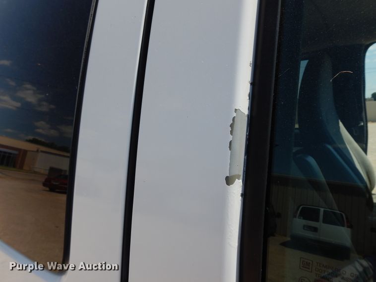 image for item DF4105 2011 Chevrolet Express 1500  van