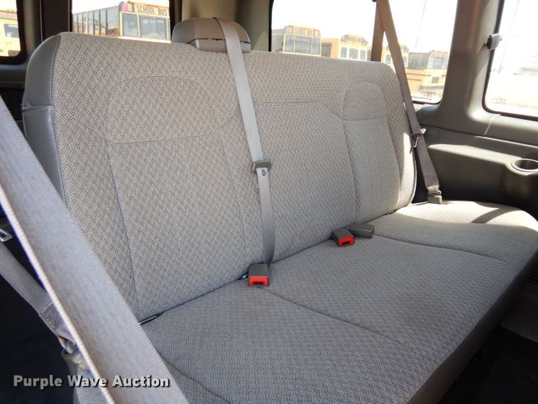 image for item DF4105 2011 Chevrolet Express 1500  van