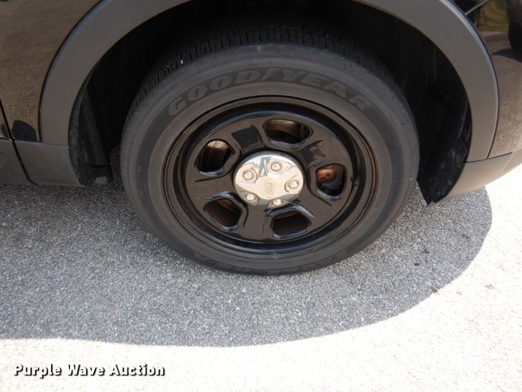 image for item DF4142 2016 Ford Explorer Police Interceptor  SUV