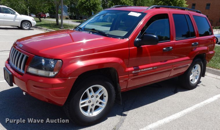 image for item DF4168 2004 Jeep Grand Cherokee SE  SUV