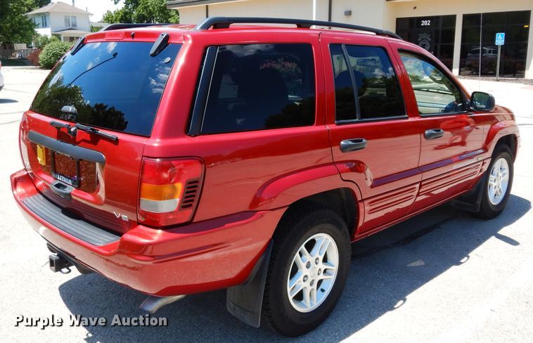 image for item DF4168 2004 Jeep Grand Cherokee SE  SUV