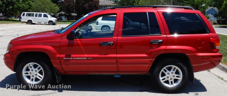 image for item DF4168 2004 Jeep Grand Cherokee SE  SUV