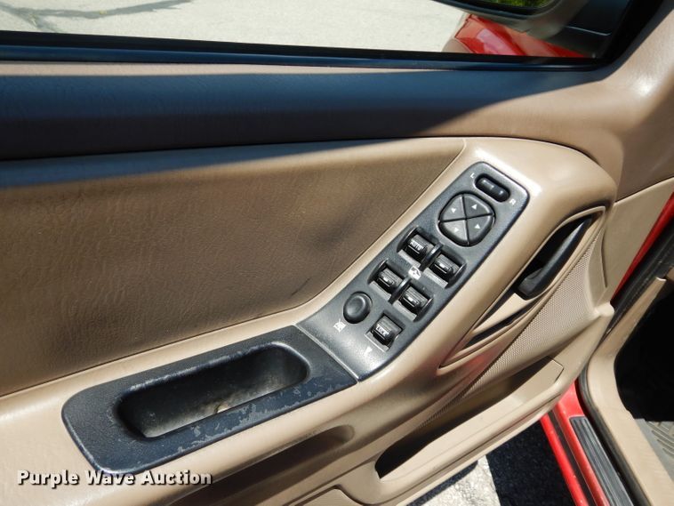 image for item DF4168 2004 Jeep Grand Cherokee SE  SUV