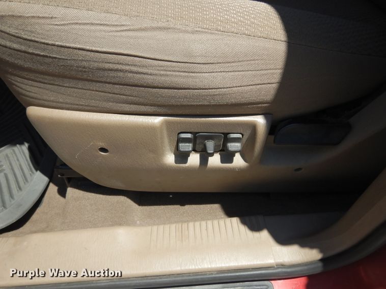 image for item DF4168 2004 Jeep Grand Cherokee SE  SUV