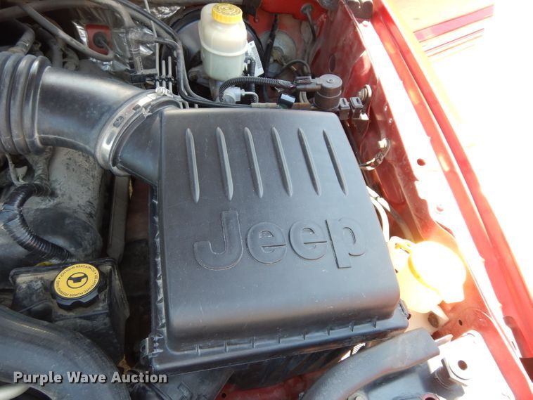 image for item DF4168 2004 Jeep Grand Cherokee SE  SUV