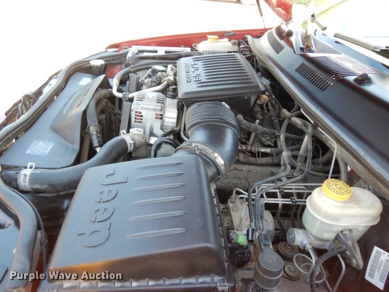 image for item DF4168 2004 Jeep Grand Cherokee SE  SUV