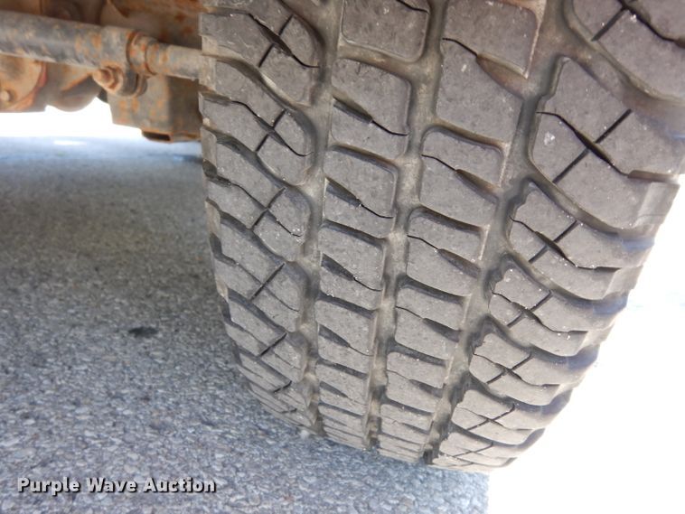 image for item DF4168 2004 Jeep Grand Cherokee SE  SUV