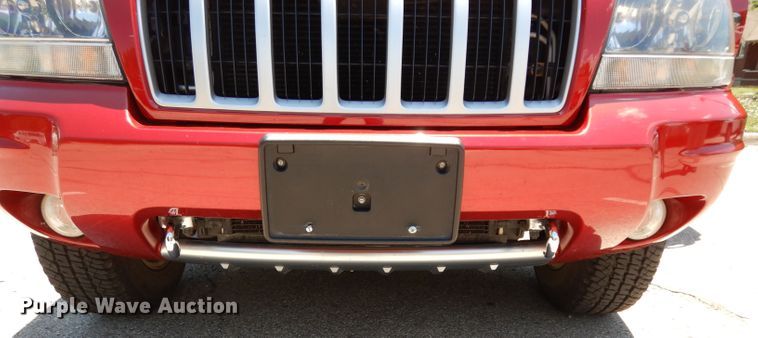 image for item DF4168 2004 Jeep Grand Cherokee SE  SUV