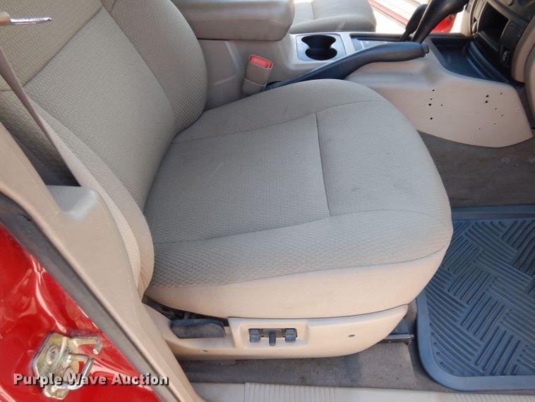 image for item DF4168 2004 Jeep Grand Cherokee SE  SUV