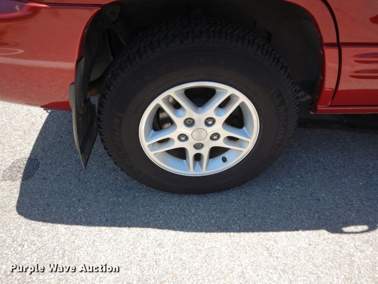 image for item DF4168 2004 Jeep Grand Cherokee SE  SUV