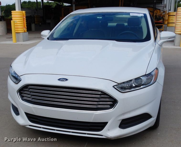 image for item DF4172 2015 Ford Fusion