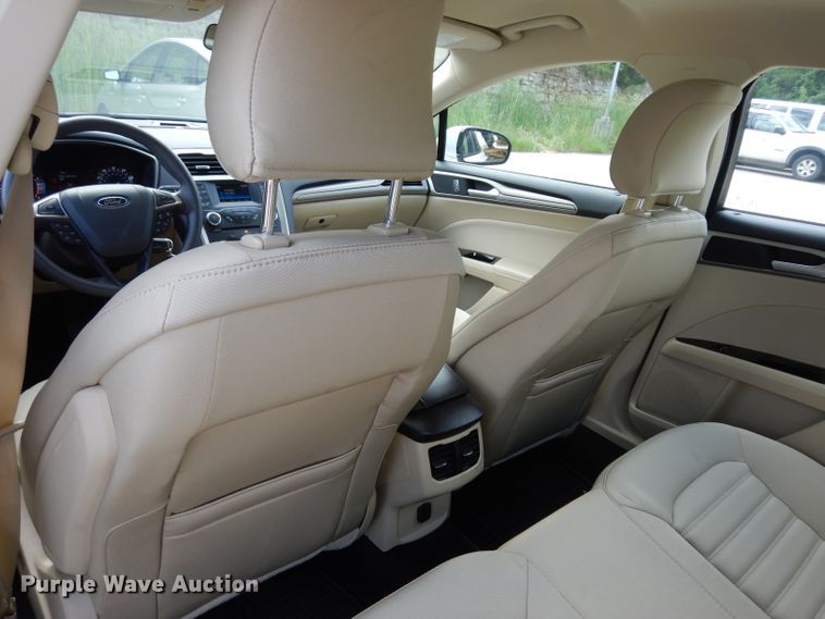 image for item DF4172 2015 Ford Fusion