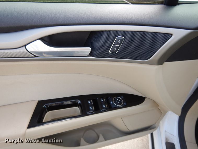 image for item DF4172 2015 Ford Fusion