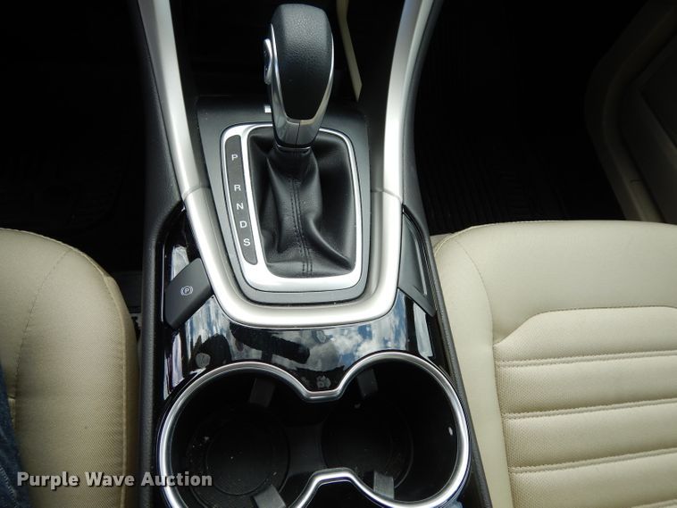 image for item DF4172 2015 Ford Fusion