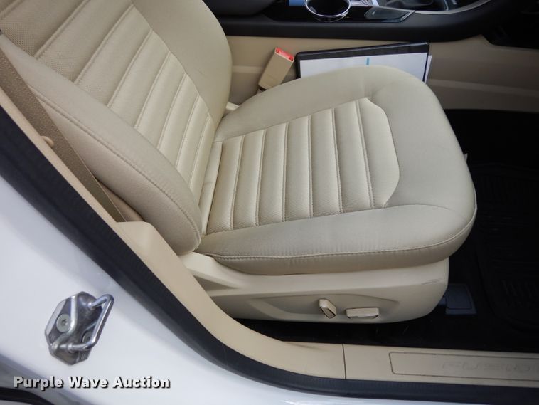 image for item DF4172 2015 Ford Fusion