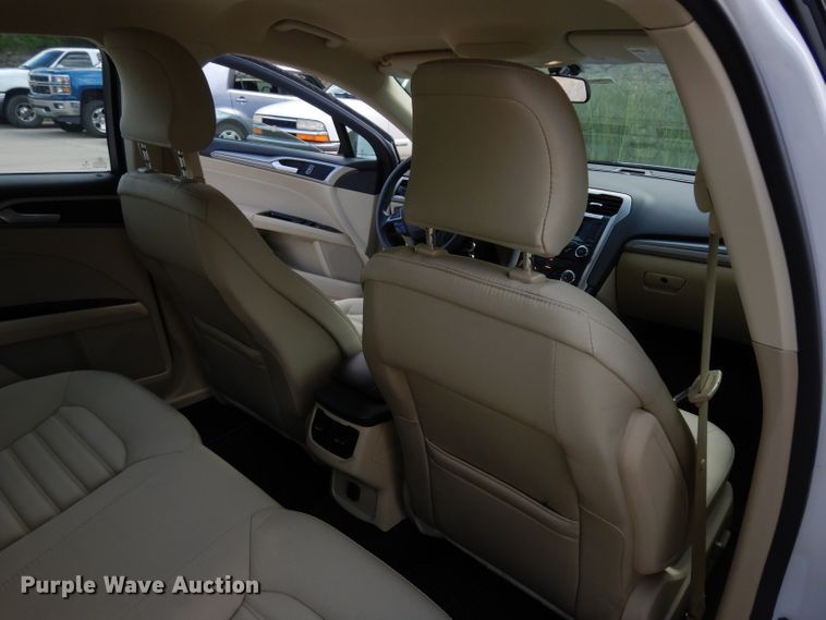 image for item DF4172 2015 Ford Fusion