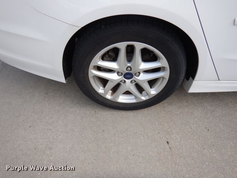 image for item DF4172 2015 Ford Fusion