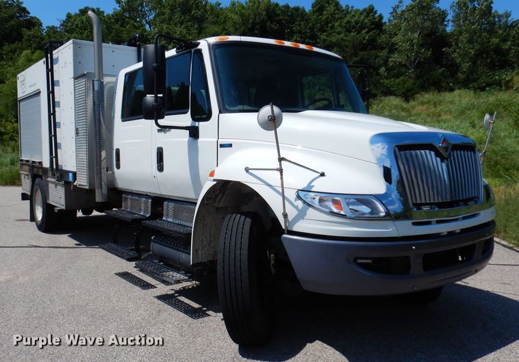 image for item DF4174 2011 International DuraStar 4400  sewer jetter truck