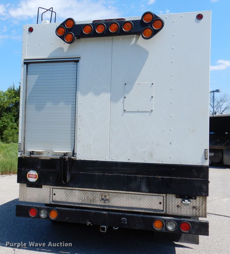 image for item DF4174 2011 International DuraStar 4400  sewer jetter truck